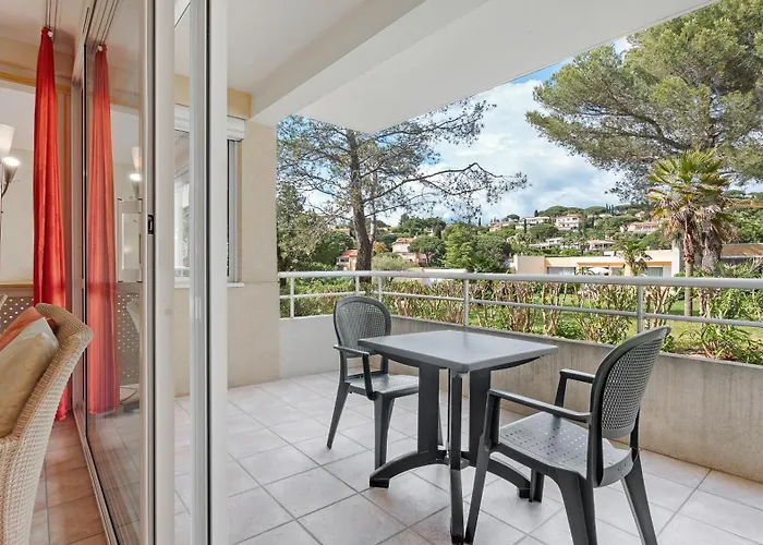 Apartmanhotel Les Tourelles 3*