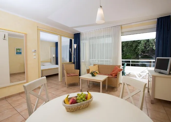 Les Tourelles Apartmanhotel 3*