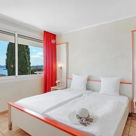 Les Tourelles Lägenhetshotell 3*