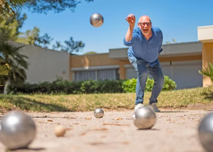 Aparthotel Residence Les Tourelles 3*